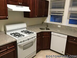 163 Summer St in Somerville, MA - Foto de edificio - Building Photo