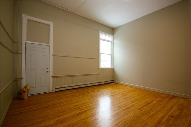property at 3 Sandhill Rd