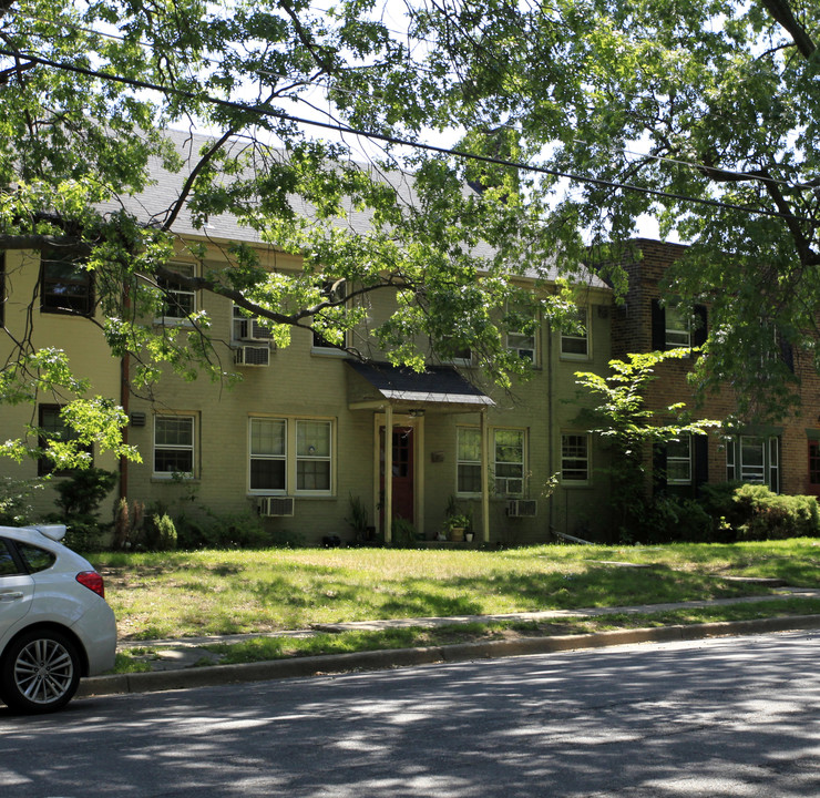 818 S Alfred St in Alexandria, VA - Building Photo