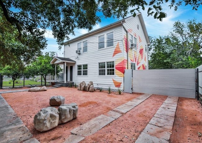 property at 115 Hunt St