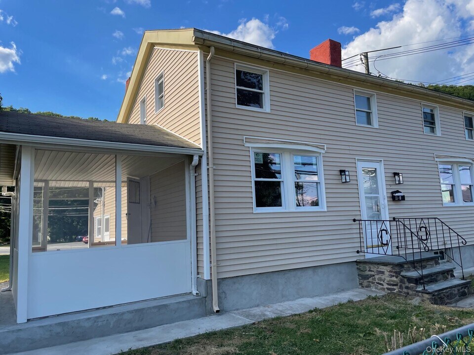 3 Delaware St in Port Jervis, NY - Building Photo