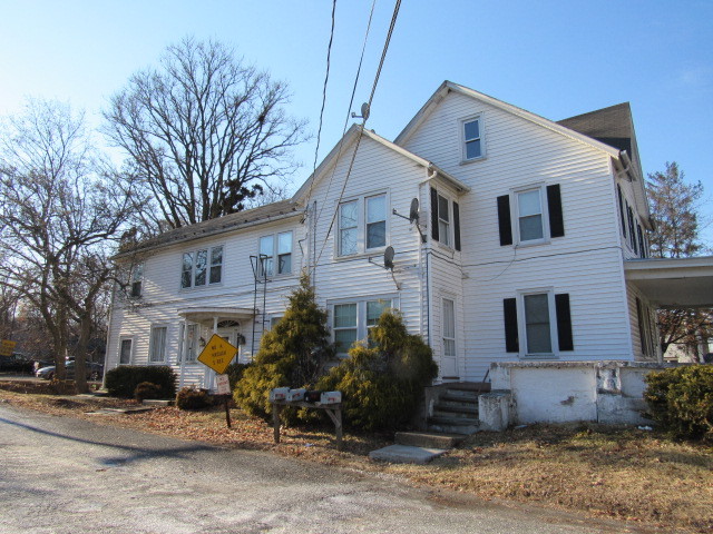 600 S Main St in Stewartsville, NJ - Building Photo