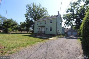 2 Maple Ave in Plainsboro, NJ - Building Photo