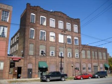 4059 St. Clair Ave in Cleveland, OH - Building Photo