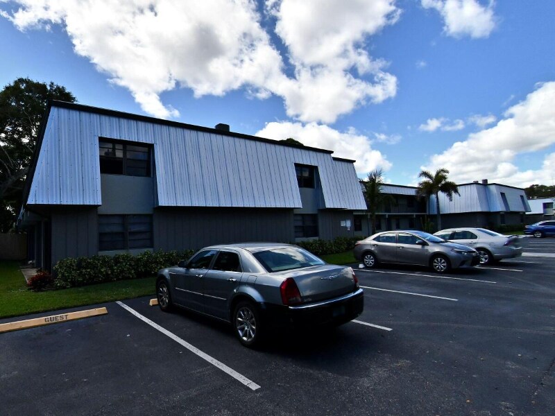 2516 S 19th St in Fort Pierce, FL - Building Photo