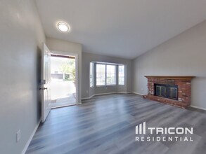 532 E Ave J 9 in Lancaster, CA - Building Photo - Building Photo