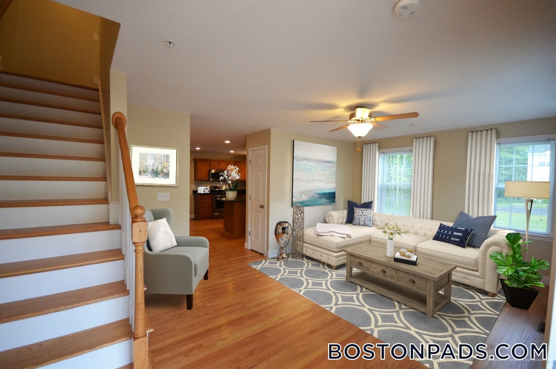 855 Temple St in Whitman, MA - Building Photo