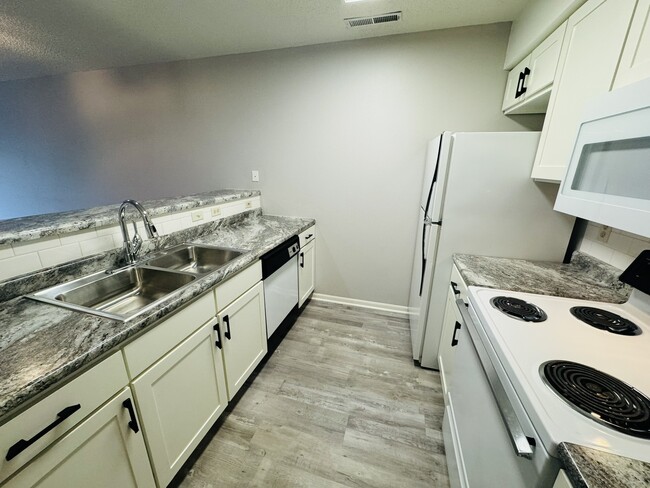 property at 395 Beaver Kreek Center