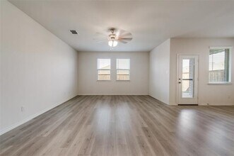 6333 Crownmere Dr in Krugerville, TX - Building Photo - Building Photo