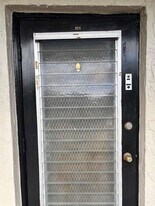 9401 Lime Bay Blvd in Tamarac, FL - Building Photo