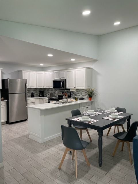 6396 Royal Woods Dr in Ft. Myers, FL - Building Photo - Building Photo