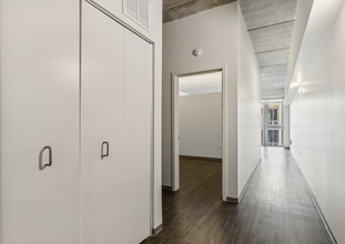 1923 N Western Ave, Unit 605 in Chicago, IL - Building Photo - Building Photo