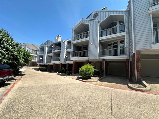 9823 Summerwood Cir in Dallas, TX - Building Photo - Building Photo