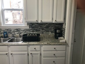 5217 Brookwood Ave in Kansas City, MO - Building Photo - Building Photo