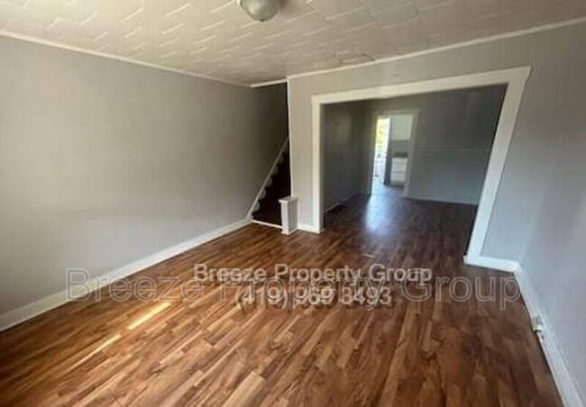 property at 517 E Vine St