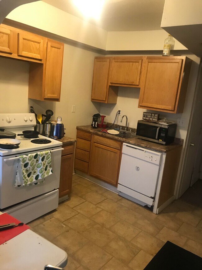 27 Welsford St Rentals in Pittsburgh, PA