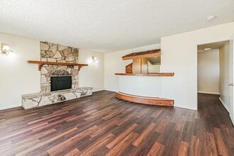 9313 Samoline Ave in Downey, CA - Building Photo - Building Photo