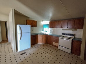 144 Private Rd 3376 F in Kempner, TX - Building Photo - Building Photo
