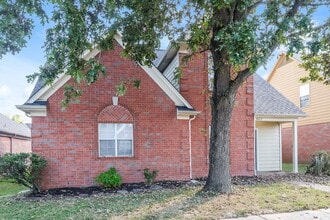 8697 Clear Sky Path in Memphis, TN - Building Photo - Building Photo