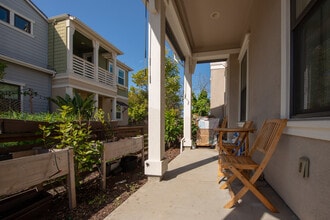 218 Athena Ct in Mountain View, CA - Foto de edificio - Building Photo