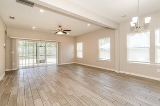 10392 Pavnes Creek Dr in Jacksonville, FL - Foto de edificio - Building Photo