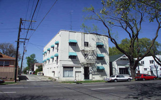 2114 16th St in Sacramento, CA - Foto de edificio - Building Photo