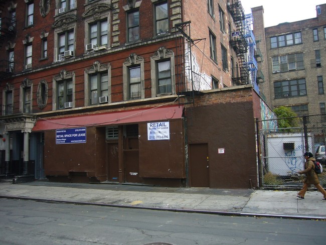 122-128 Norfolk St in New York, NY - Building Photo - Building Photo