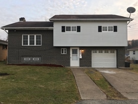 630 Shelby St in Monongahela, PA - Building Photo