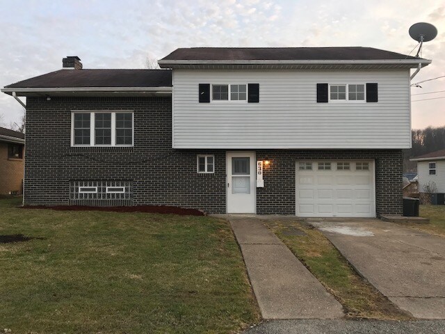 630 Shelby St in Monongahela, PA - Building Photo