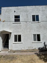 220 W D St in Tehachapi, CA - Building Photo