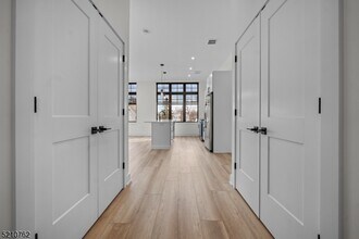 1 Union Ave in Cresskill, NJ - Building Photo - Building Photo