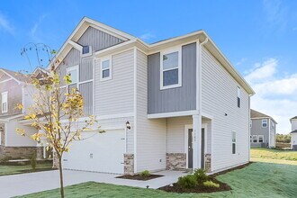 1105 Orch Strm Dr in Haw River, NC - Foto de edificio - Building Photo