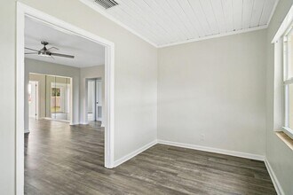 1205 Longwood St in West Palm Beach, FL - Building Photo - Building Photo