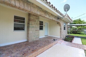 1788 NW 65th St in Miami, FL - Building Photo - Building Photo