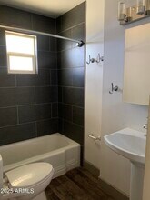 8602 N 3rd St in Phoenix, AZ - Foto de edificio - Building Photo