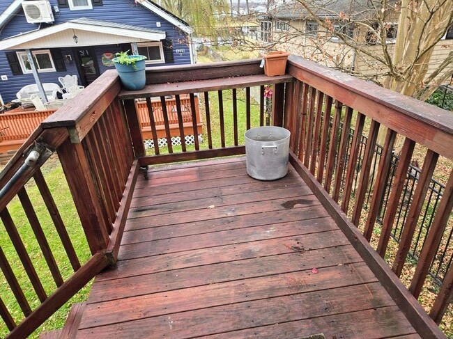 1225 Seneca Rd in Middle River, MD - Foto de edificio - Building Photo