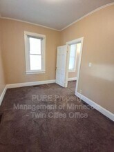 987 N Churchill St in St. Paul, MN - Building Photo - Building Photo