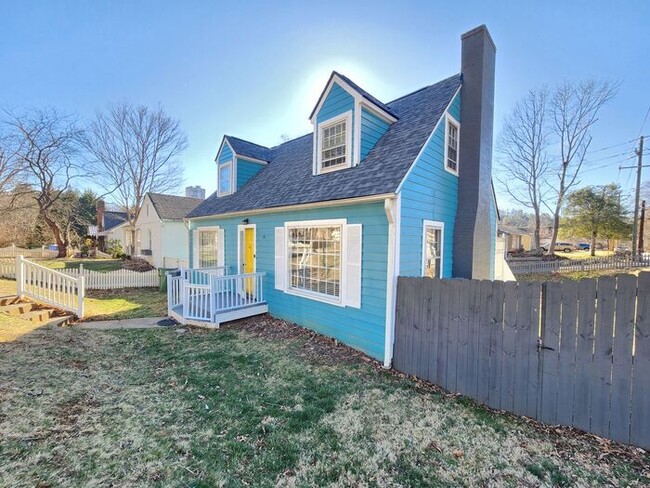 74 Manetta Rd in Asheville, NC - Building Photo - Building Photo