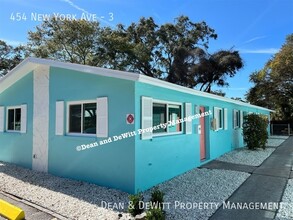 New York Avenue Apartments in Dunedin, FL - Building Photo - Building Photo