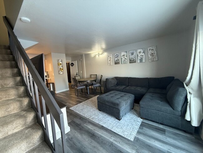 2803 Wilson St in Fairbanks, AK - Foto de edificio - Building Photo