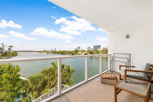 property at 9821 E Bay Harbor Dr