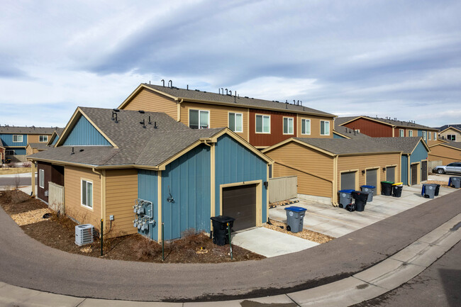 1305 Kestrel Ln in Longmont, CO - Building Photo - Building Photo