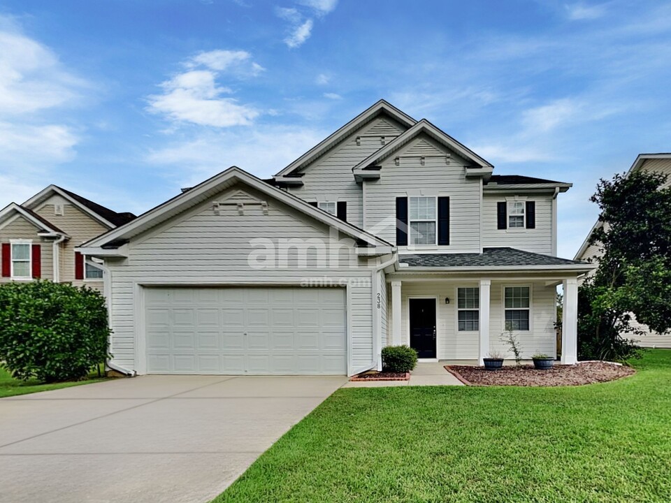 238 Austin Creek Ct in Summerville, SC - Foto de edificio