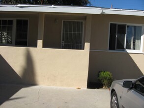 3119 W Lindacita Ln in Anaheim, CA - Building Photo - Building Photo