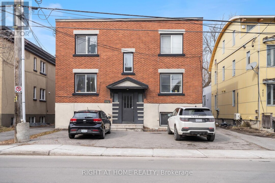 396-396 MacKay St in Ottawa, ON - Building Photo