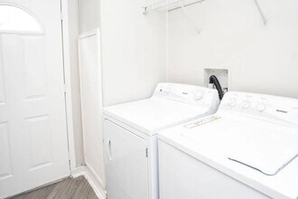 516 Stafford Springs Ave in Stafford, TX - Building Photo - Building Photo