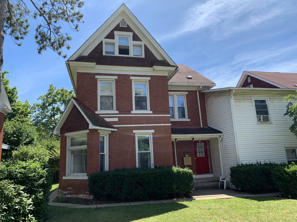 406 S Allen St in State College, PA - Foto de edificio