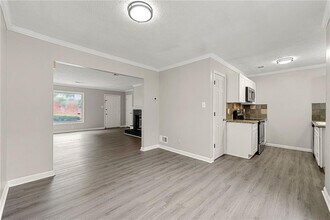 218 Mill Creek Pl in Roswell, GA - Building Photo - Building Photo