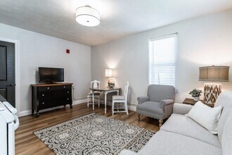 101 N Rose St in Elmwood, IL - Building Photo - Building Photo