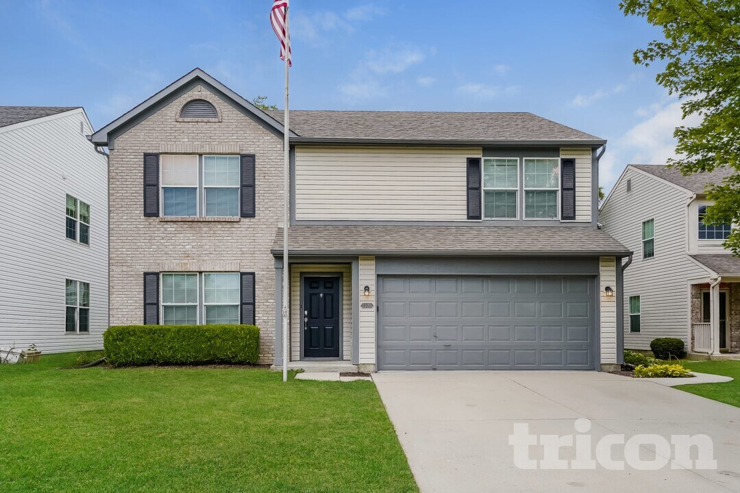 2336 Wynbrooke Blvd in Indianapolis, IN - Building Photo